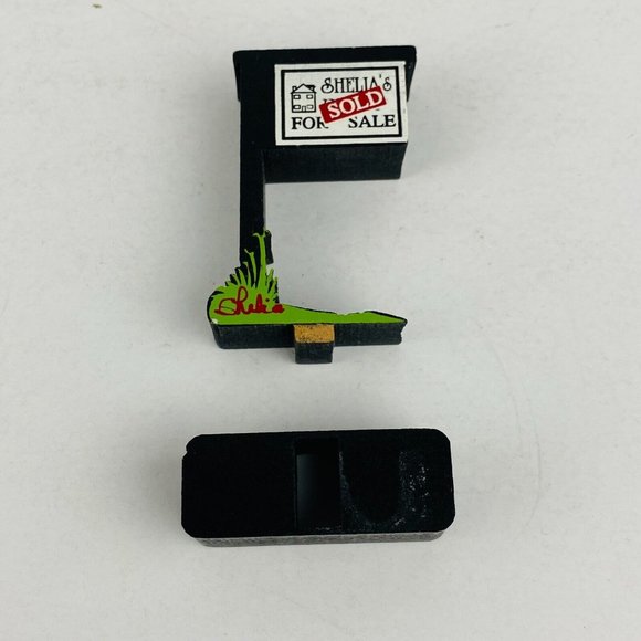 Shelia's Shelia Sheila Realty For Sale Sign Accessory Piece Wood Collectible - Picture 1 of 4